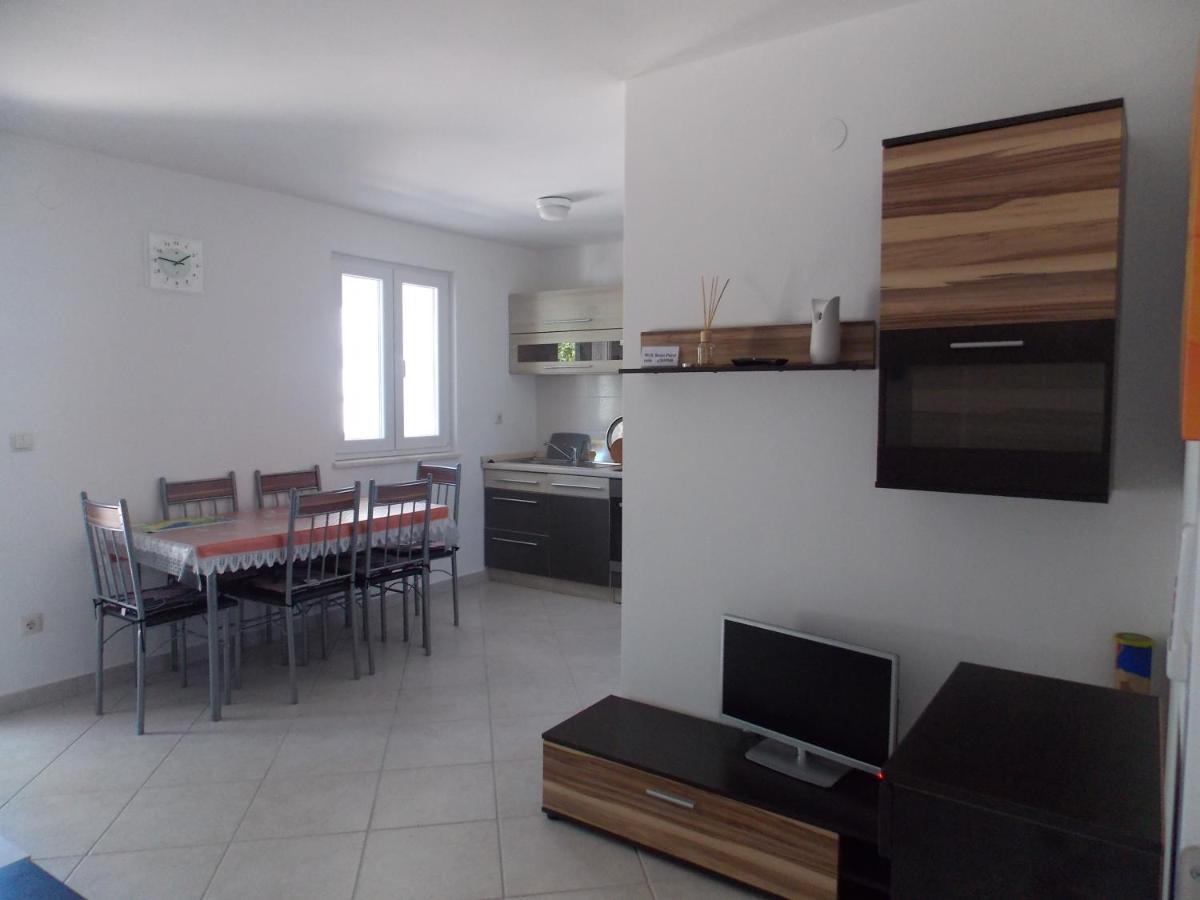 Apartments Fila Novalja Bagian luar foto